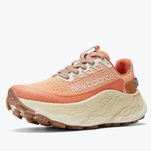 New Balance Women's Fresh Foam V3 Trail size 8 2E